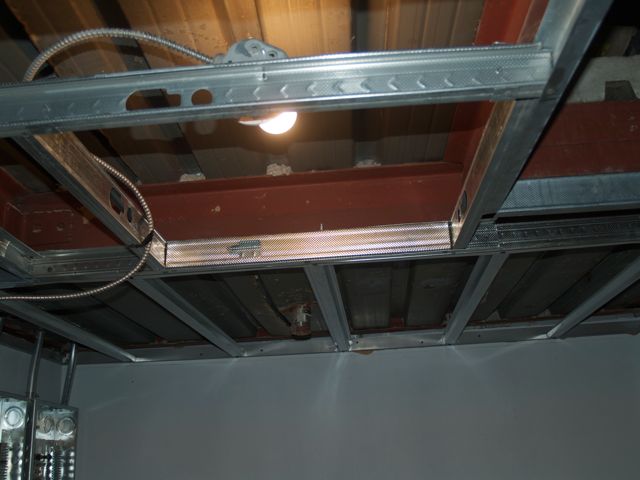 overhead studs for ceiling drywall